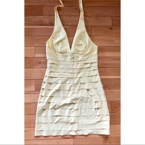Fits like size 8! BCBG yellow elegant halter dress - Picture 3 of 5